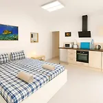 Fantastico 3 - Grosser Terrasse - Gratis Parkplatz - Klimaanlage - Zentrumsnaehe Und Meernaehe Lejlighed *